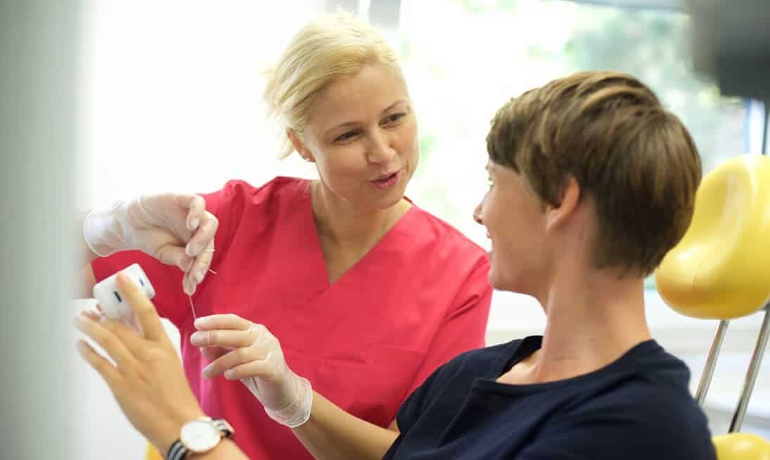 Professionelle Zahnreinigung in der zahnärztlichen Praxisklinik Herne